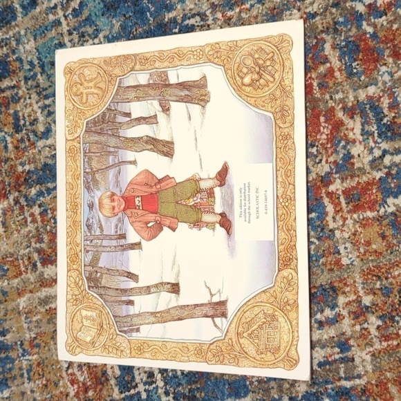 Jan Brett Gingerbread Baby Paperback 2000 - Picture 2 of 5